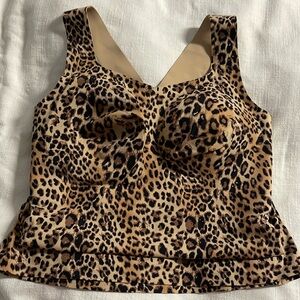 Evelyn and Bobbie smoothing cami